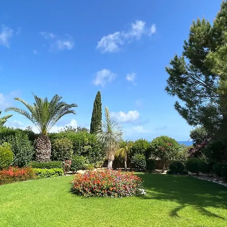 Amorosa 14 Villa