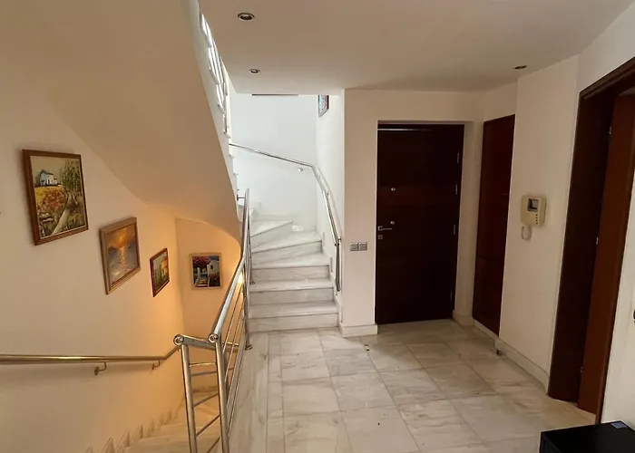 Amorosa 14 Neo Chorio